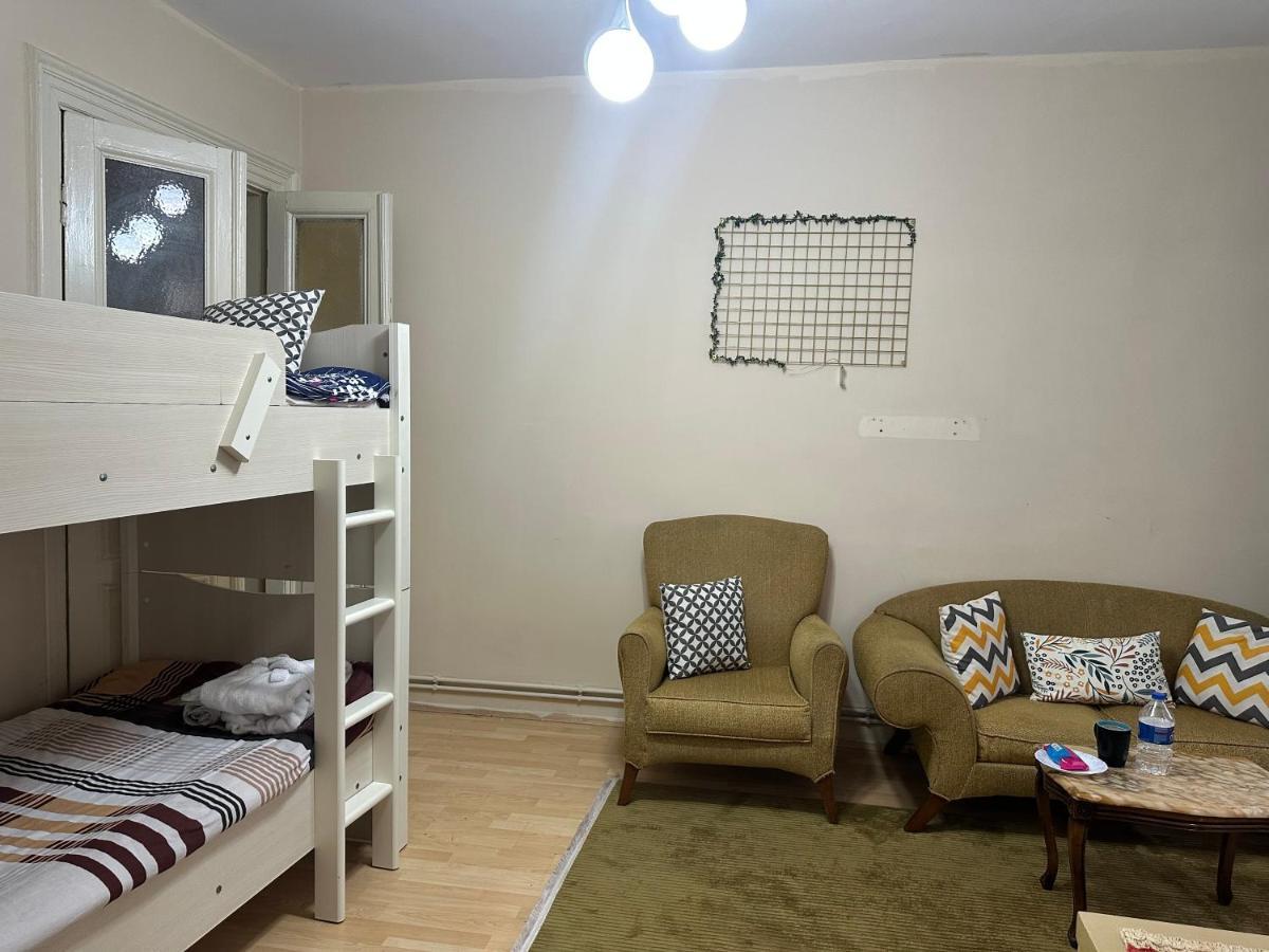 Nelly Guesthouse อิสตันบูล ภายนอก รูปภาพ