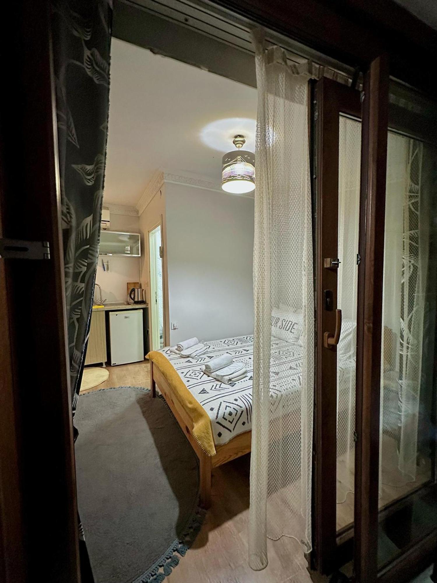 Nelly Guesthouse อิสตันบูล ภายนอก รูปภาพ
