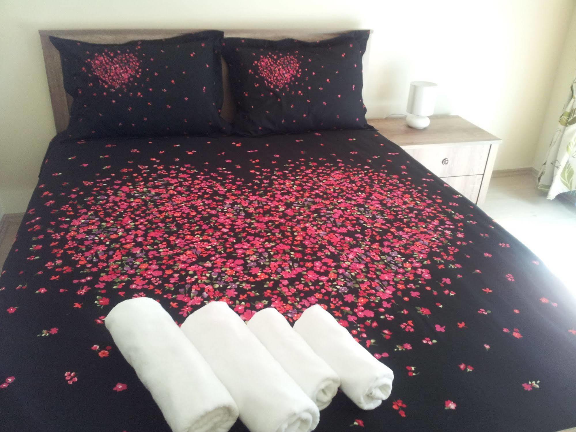 Nelly Guesthouse อิสตันบูล ภายนอก รูปภาพ